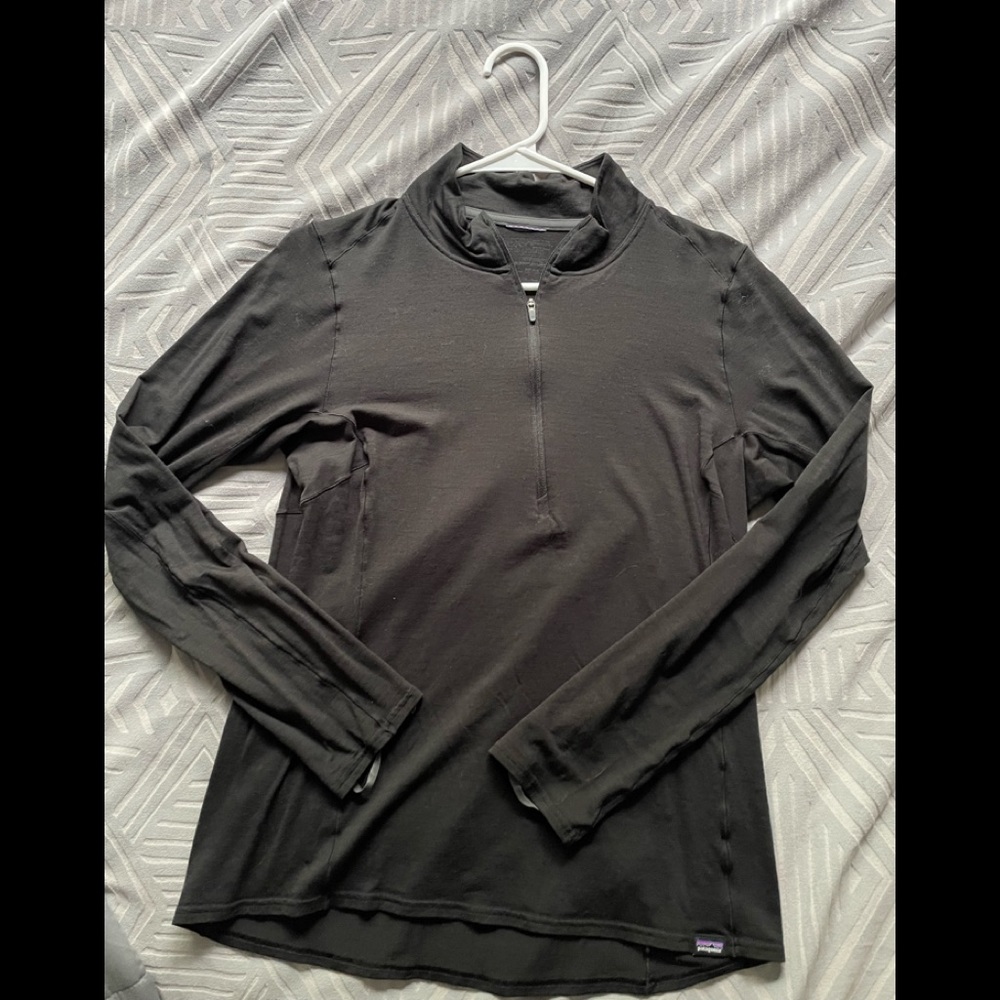 Patagonia quarter zip woman’s large